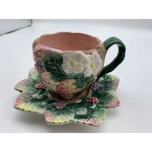 Fitz‎ And Floyd 1991 White Flowers w/ Berries Steam Leaves TeaCup & Saucer 2 set - Picture 3 of 12